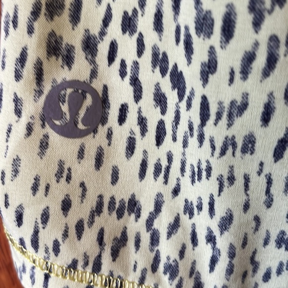 Lululemon pace rival skirt four way stretch. Dotty Dash clarity yellow/ black. - Picture 3 of 5